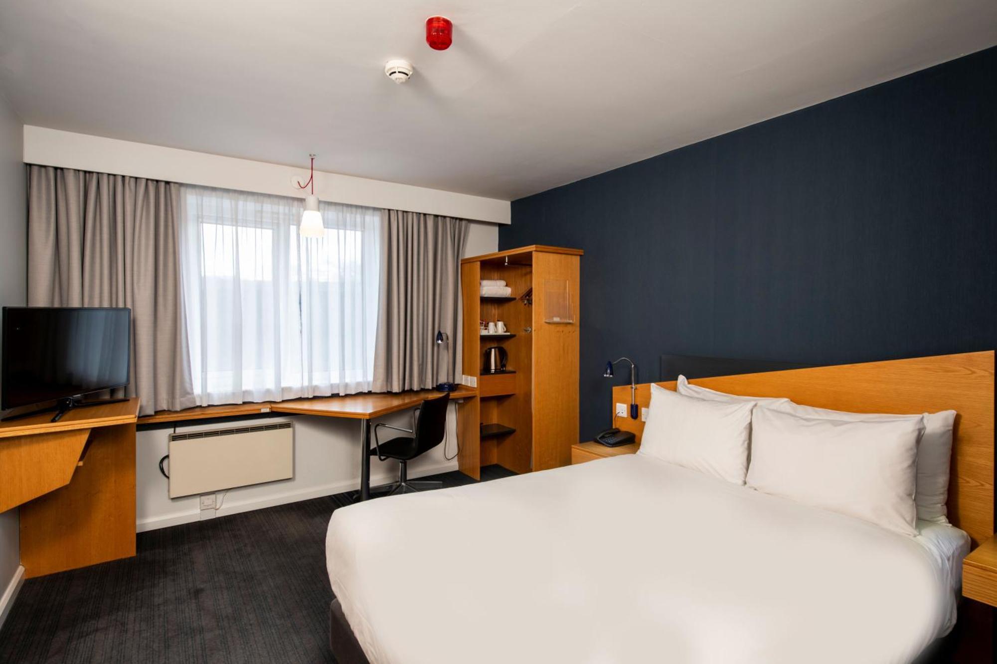 Holiday Inn Express Taunton East By Ihg Exterior foto