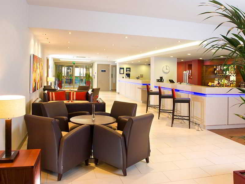 Holiday Inn Express Taunton East By Ihg Exterior foto