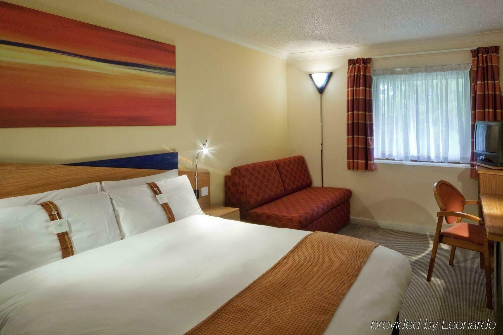 Holiday Inn Express Taunton East By Ihg Exterior foto